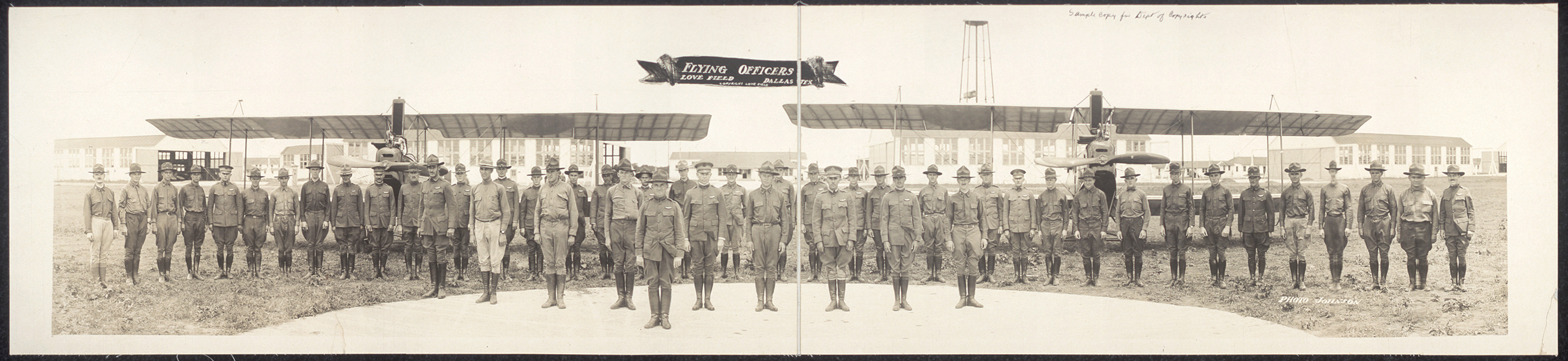 Flying officers, Love Field, Dallas, Texas, 1918, 1918 — historic image