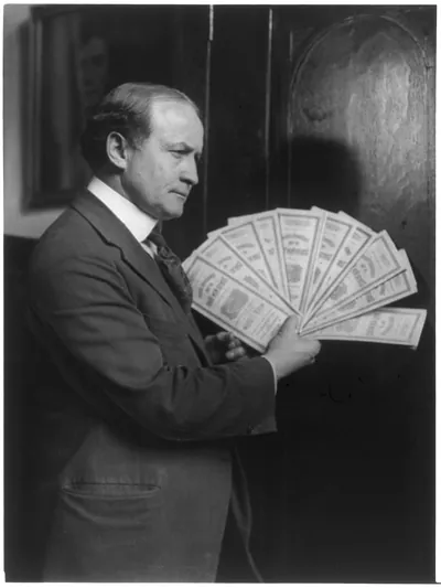 [Houdini holding bonds, Boston, Massachusetts]