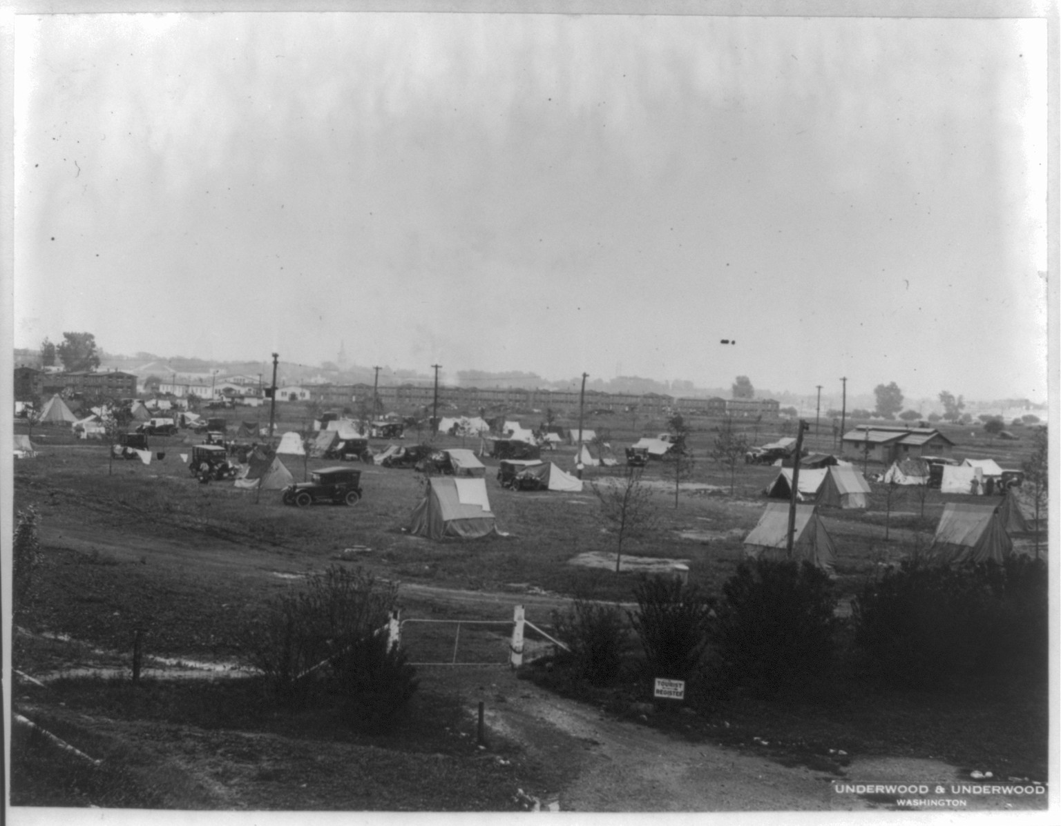 [Tourist camp with tents and autos, probably near Wash., D.C.] — historic photograph
