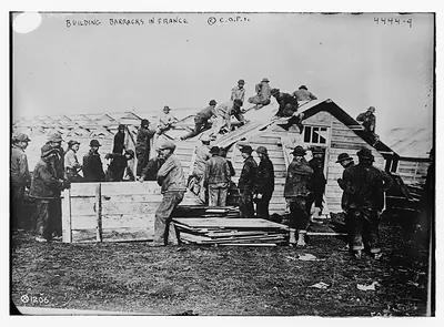 Bldg. barracks in Fr.