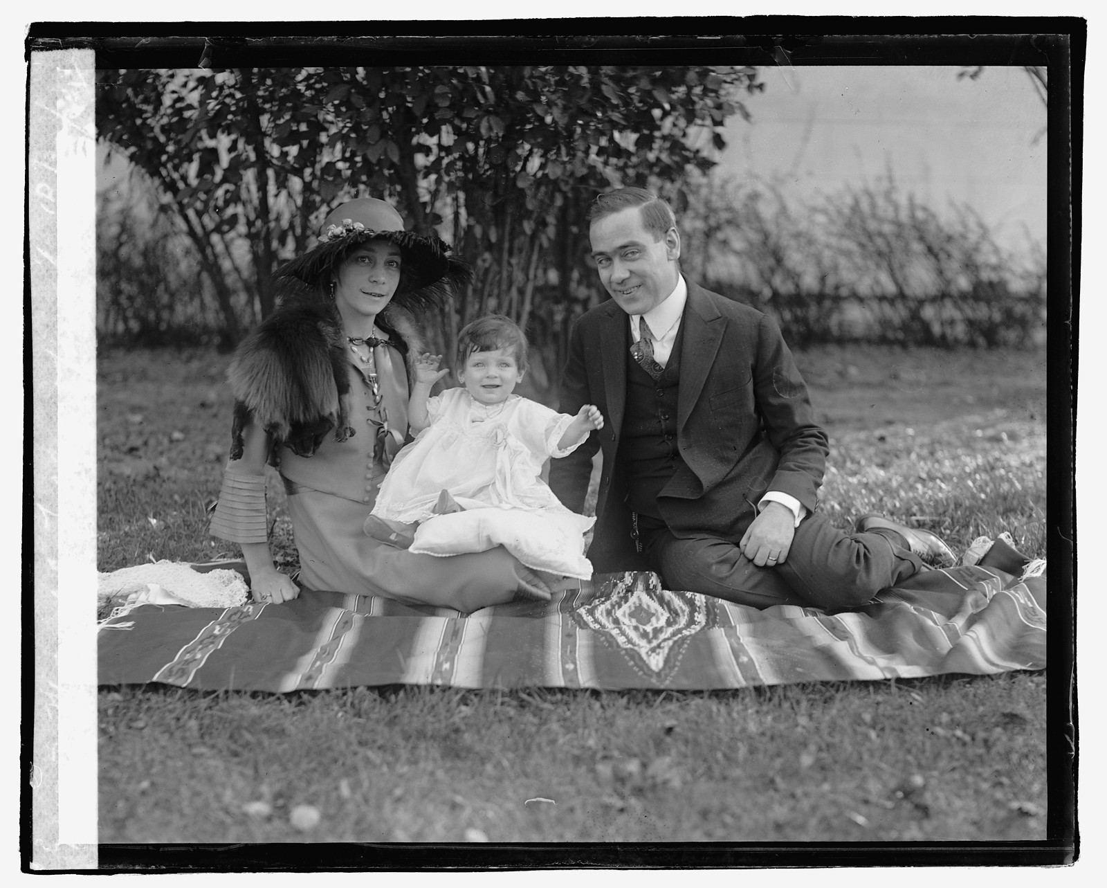 Manuel C. Tellez & family, 10/30/22, [19]22 October 30. — historic photograph