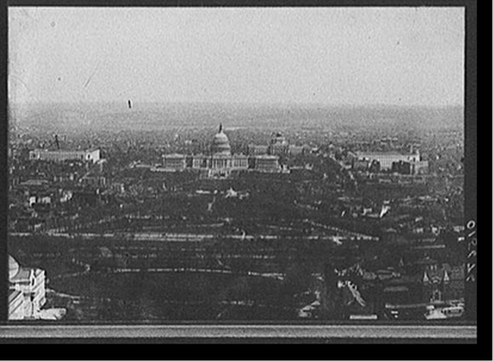 [United States Capitol and Mall, bird's-eye view, Washington, D.C.], [between 1900 and 1910] — historic photograph
