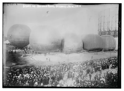 Start of balloon race, St. Louis