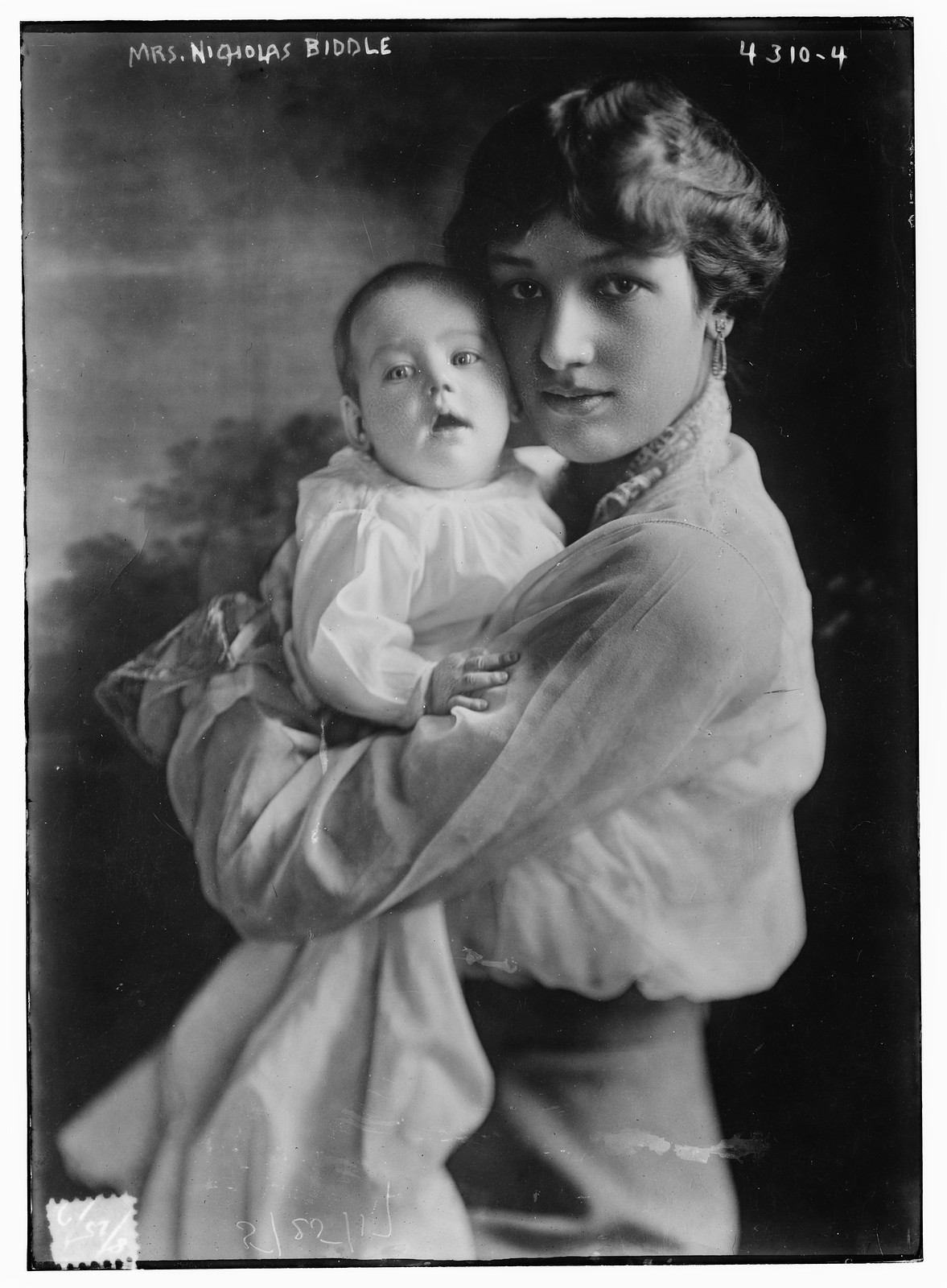 Mrs. Nicholas Biddle, n/a — historic photograph