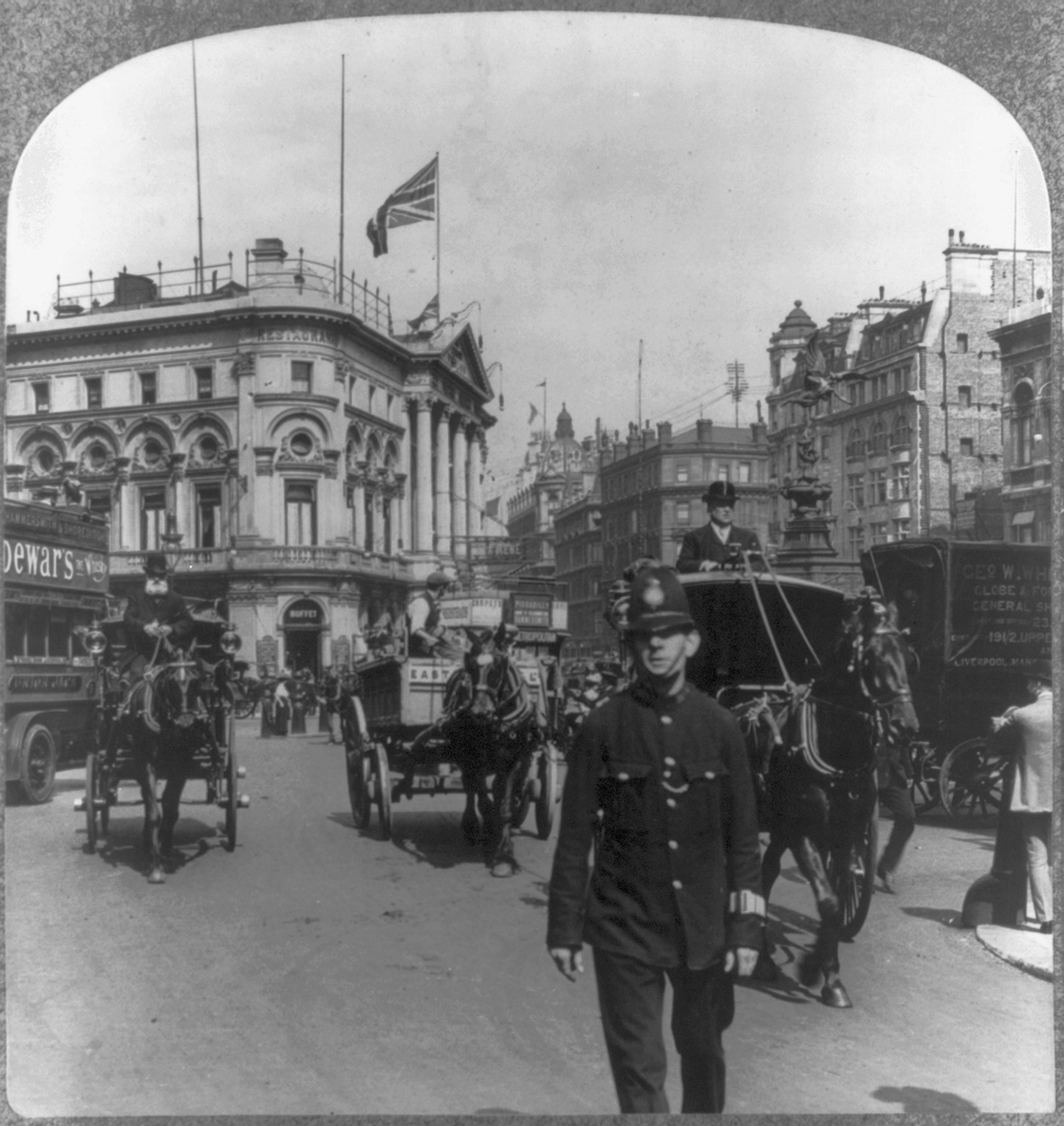 [England - London - Piccadilly Circus], c1895. — historic photograph
