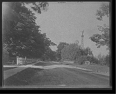 [A Grosse Ile road, Mich.]