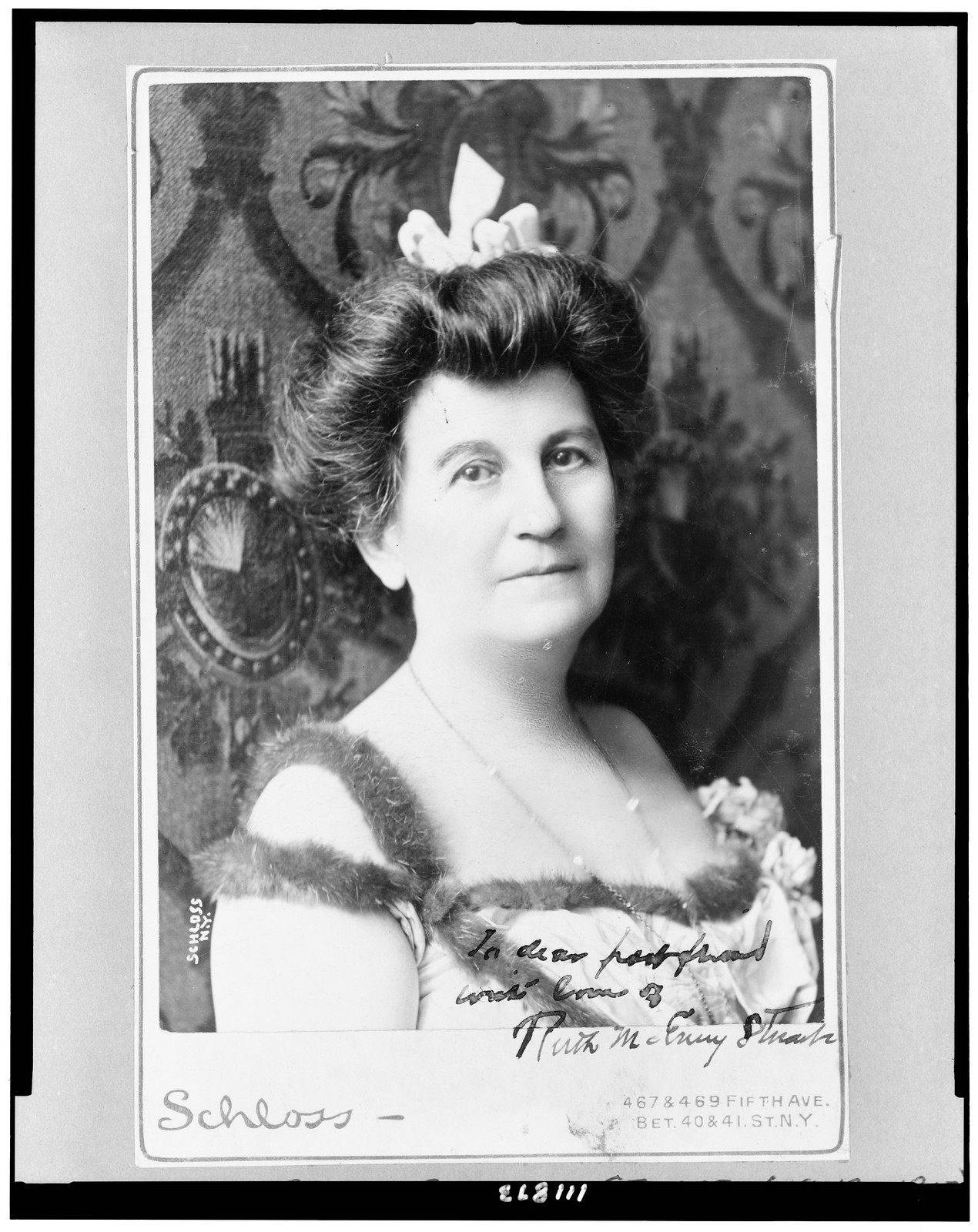 [Ruth McEnery Stuart, head-and-shoulders portrait, facing slightly right] / photo by Schloss, N.Y., [between 1900 and 1910] — historic photograph