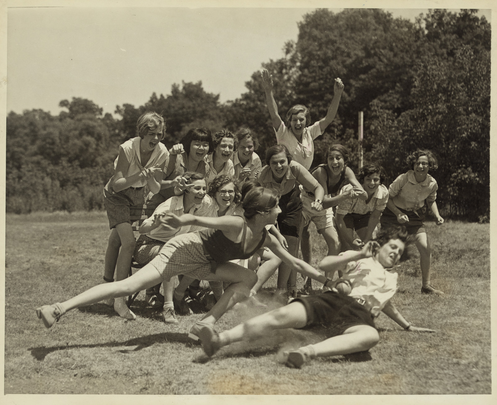 The big league has nothing on this game — historic photograph