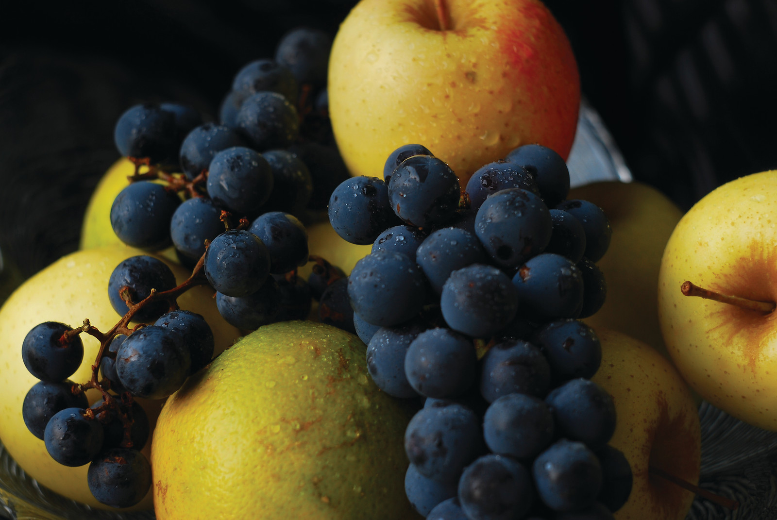 Still life of grapes and apples — historic image