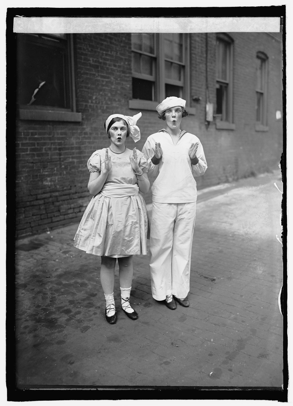 Debutantes with Summer Follies, Mary Seldon, Dora Wagner, 6/30, [1924] June 30. — historic photograph