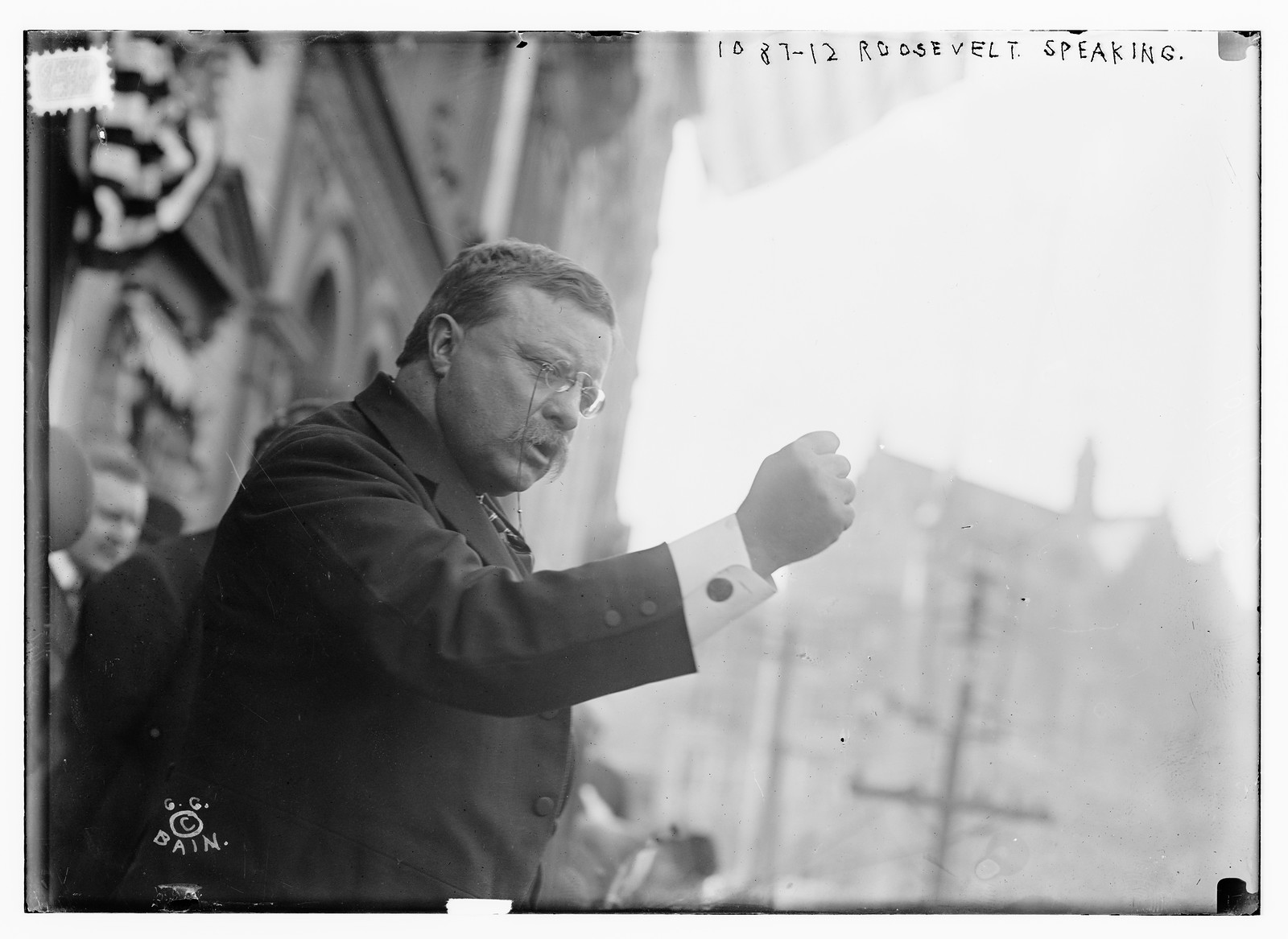 T. Roosevelt speaking, gesticulating with fist, outside, Yonkers, NY, 1910 — historic photograph