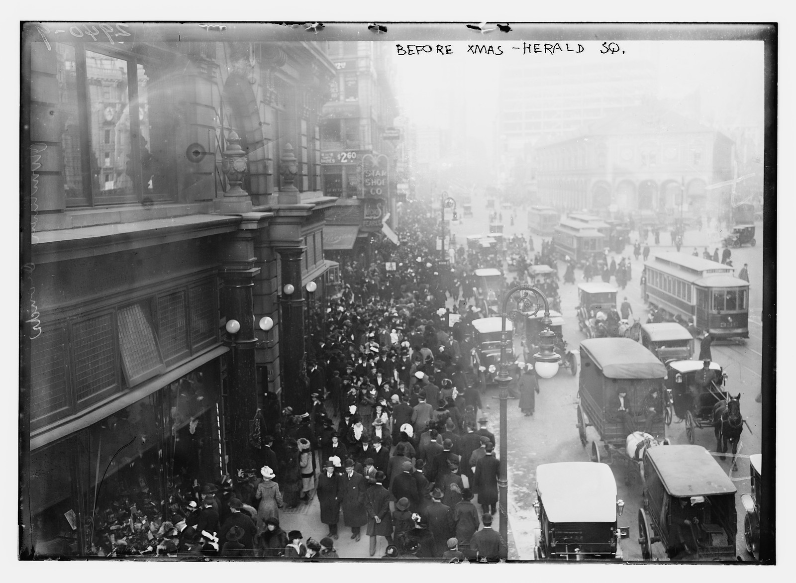 Before Xmas - Herald Sq., n/a — historic photograph
