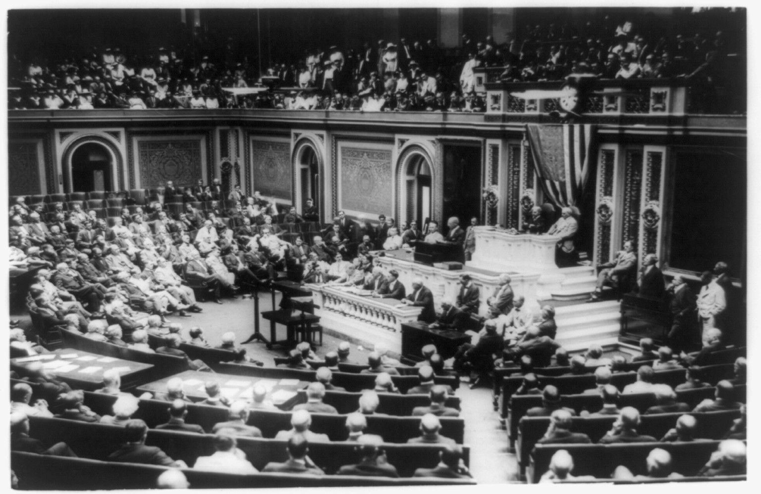[Congress in session in U.S. Capitol], [between 1890 and 1920] — historic photograph
