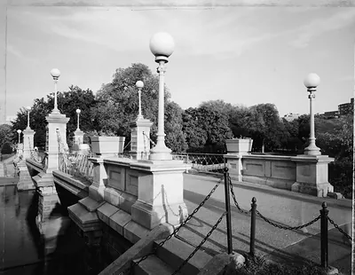 Arlington Street Bridge with ornate lamp standards, oblique view