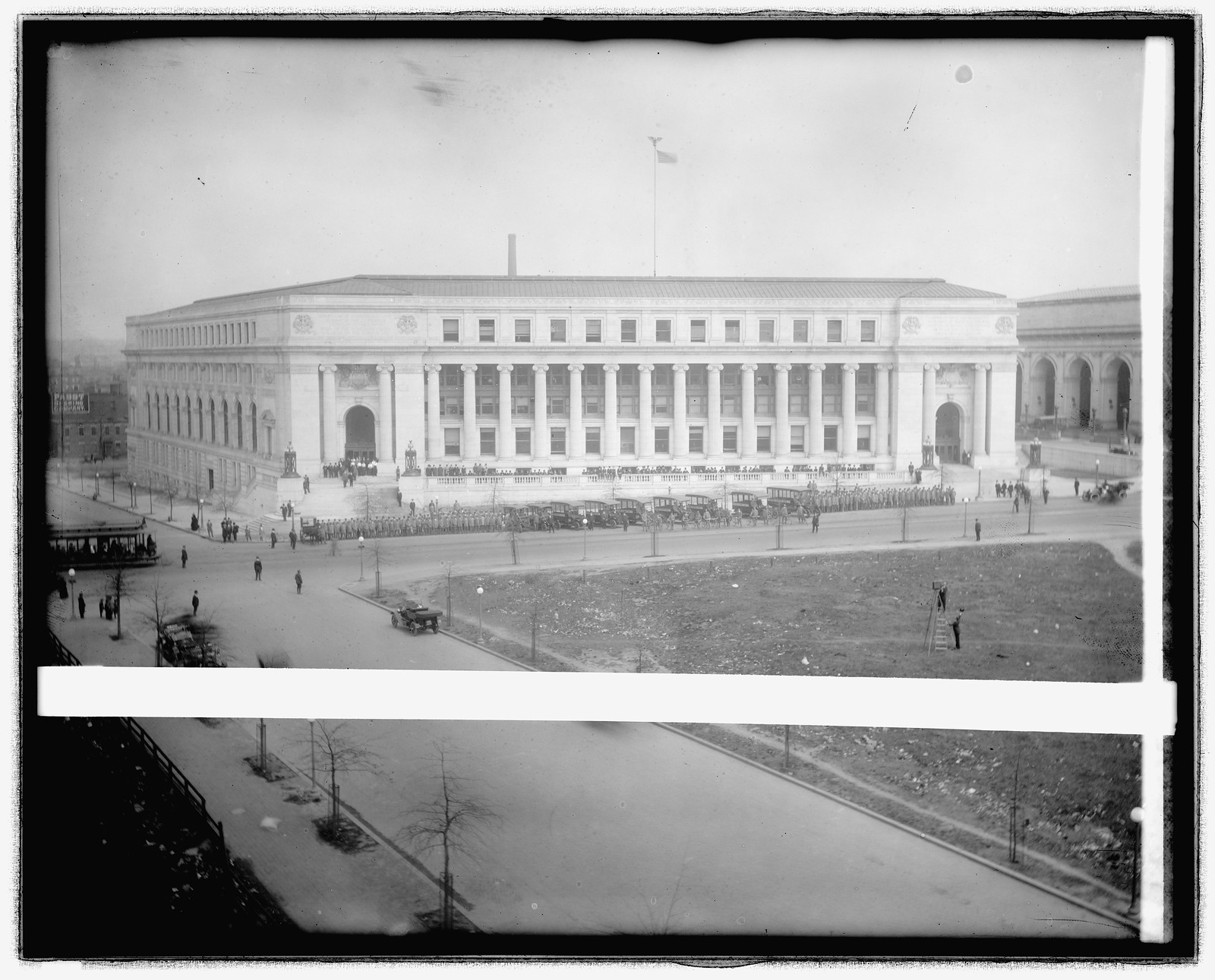 City Post Ofc., [Washington, D.C.] & group, [between 1910 and 1926] — historic photograph