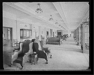 [The Concourse, Fort William Henry Hotel, Lake George, N.Y.]