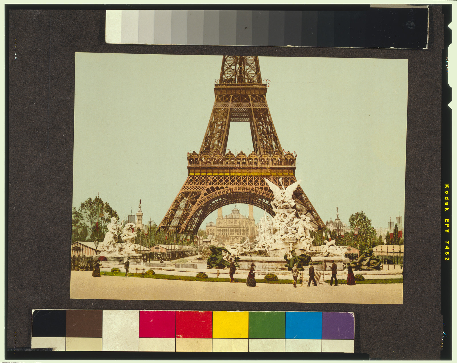 [Eiffel Tower and fountain, Exposition Universal, 1900, Paris, France], [between ca. 1890 and ca. 1900]. — historic print