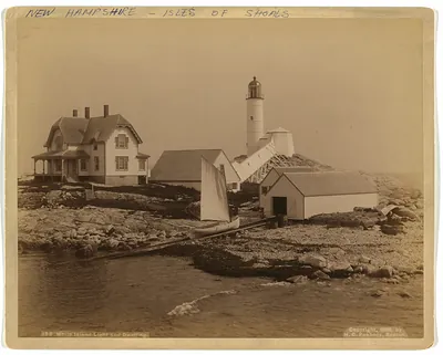 White Island Light and dwelling