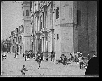 [Good Friday in front of old St. Louis Cathedral, New Orleans, La.]