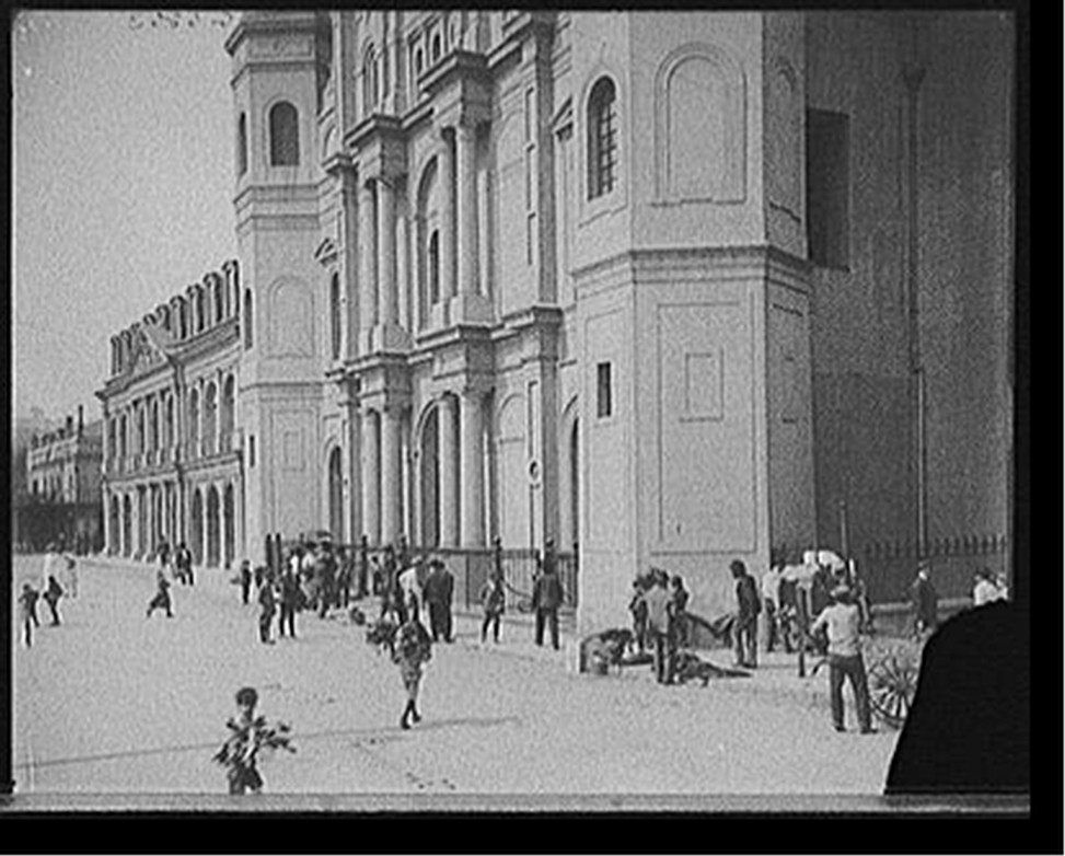[Good Friday in front of old St. Louis Cathedral, New Orleans, La.], [ca. 1910] — historic photograph