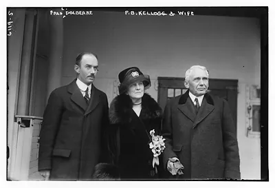 Fred L. Doldeare, F.B. Kellogg & wife