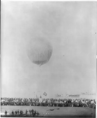 [Balloon ascension, World's Columbian Exposition, Chicago]