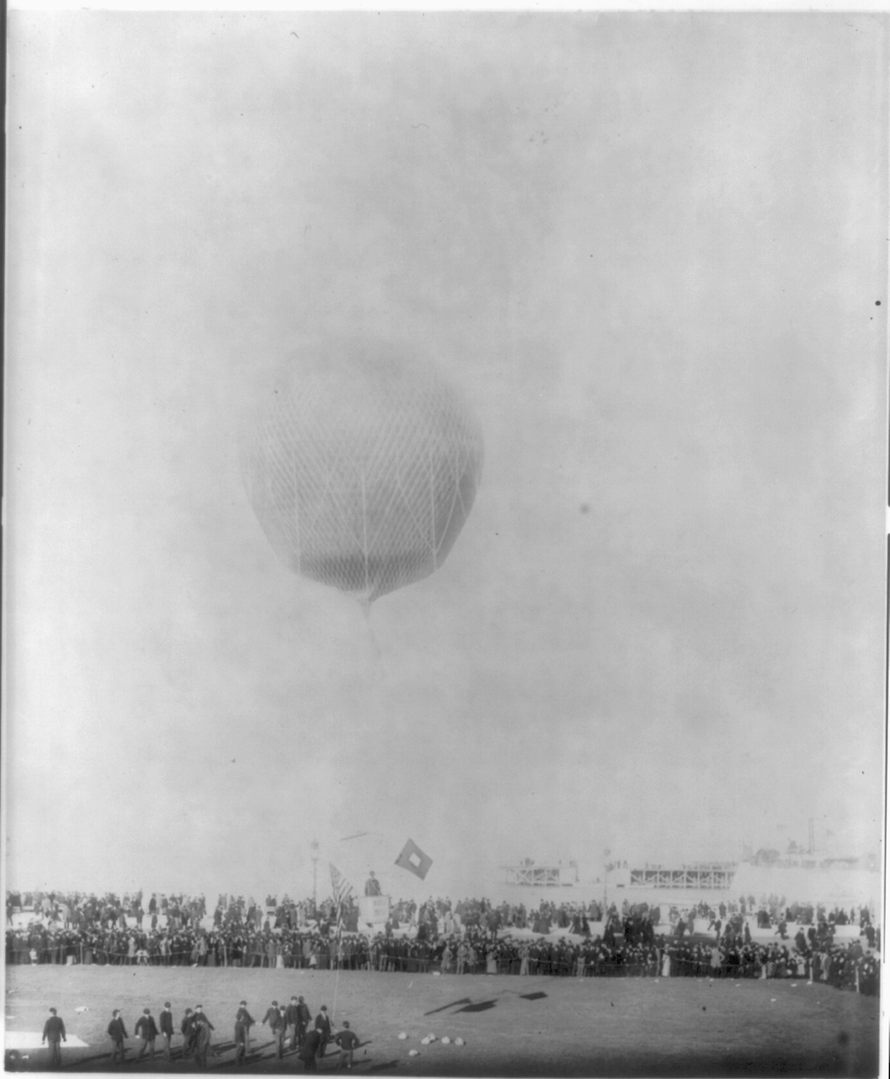 [Balloon ascension, World's Columbian Exposition, Chicago], 1893 — historic photograph