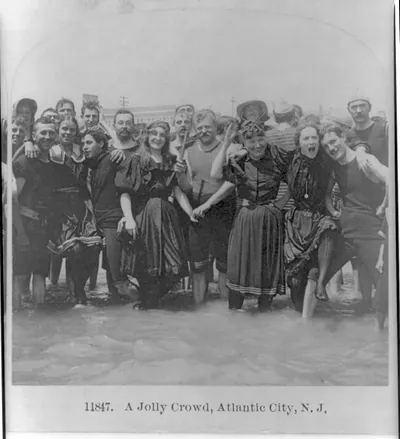 [Atlantic City, N.J. bathers wading: a jolly crowd"]"