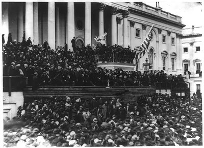 Gen's. R.E. Lee and J.E. Johnston / D.J. Ryan, Savannah, Ga.