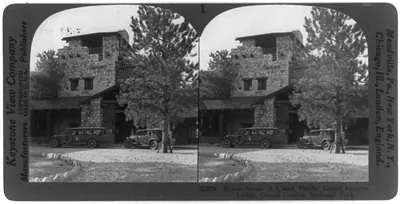 Grand Canyon Lodge: Motor buses at Union Pacific Grand Canyon Lodge