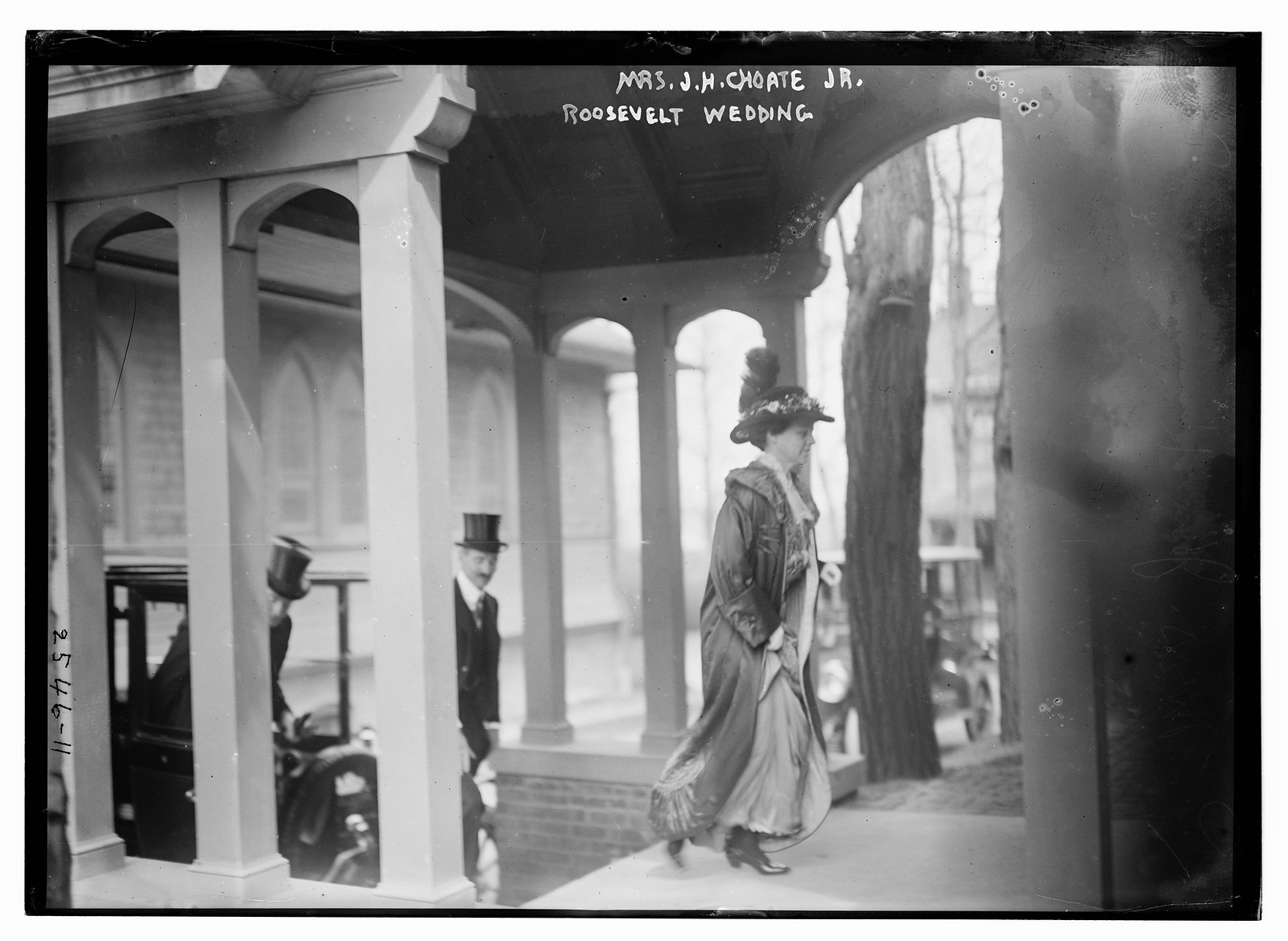 Mrs. J.H. Choate Jr., Roosevelt wedding, n/a — historic photograph