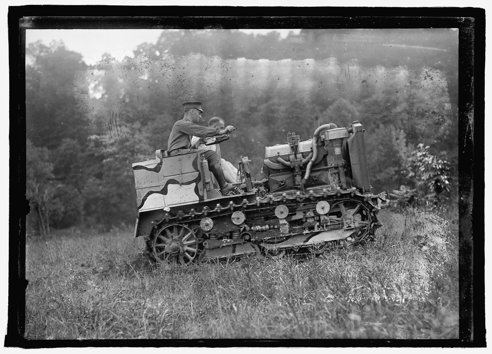 Artillery tractor, Sec. of War Baker, July 1918, 1918 July. — historic photograph