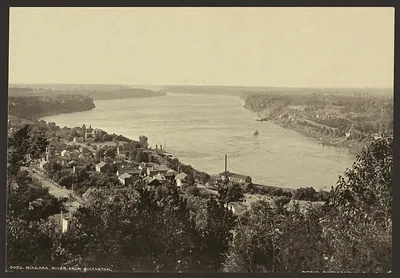 Niagara River from Queenston, town and river view