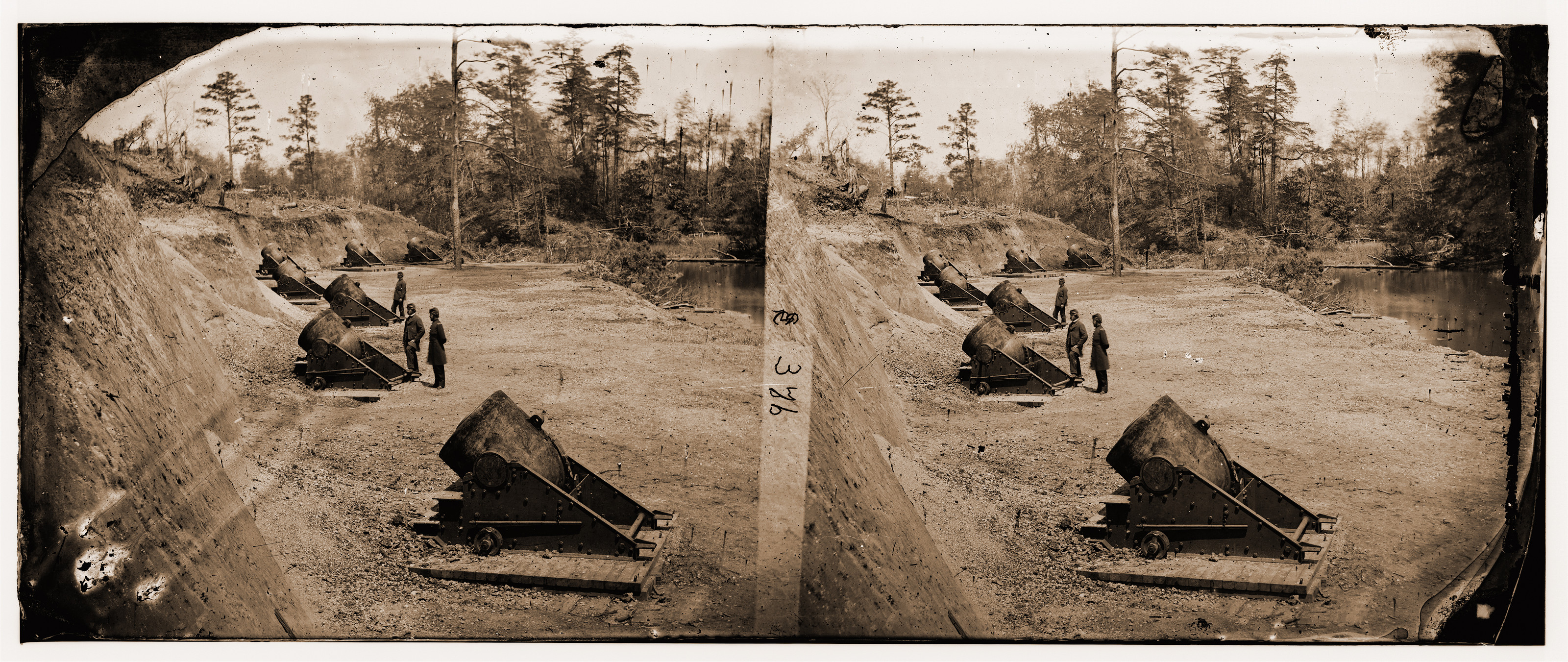 Yorktown Virginia (vicinity). Battery No. 4 mounting 13-inch mortars. South end, 1862 — historic photograph