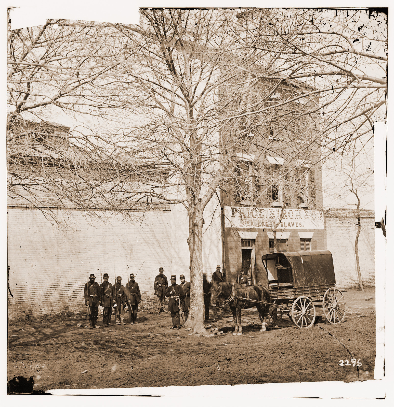 Alexandria Virginia. Slave pen. (Price Birch & Co. dealers in slaves), 1861 — historic photograph