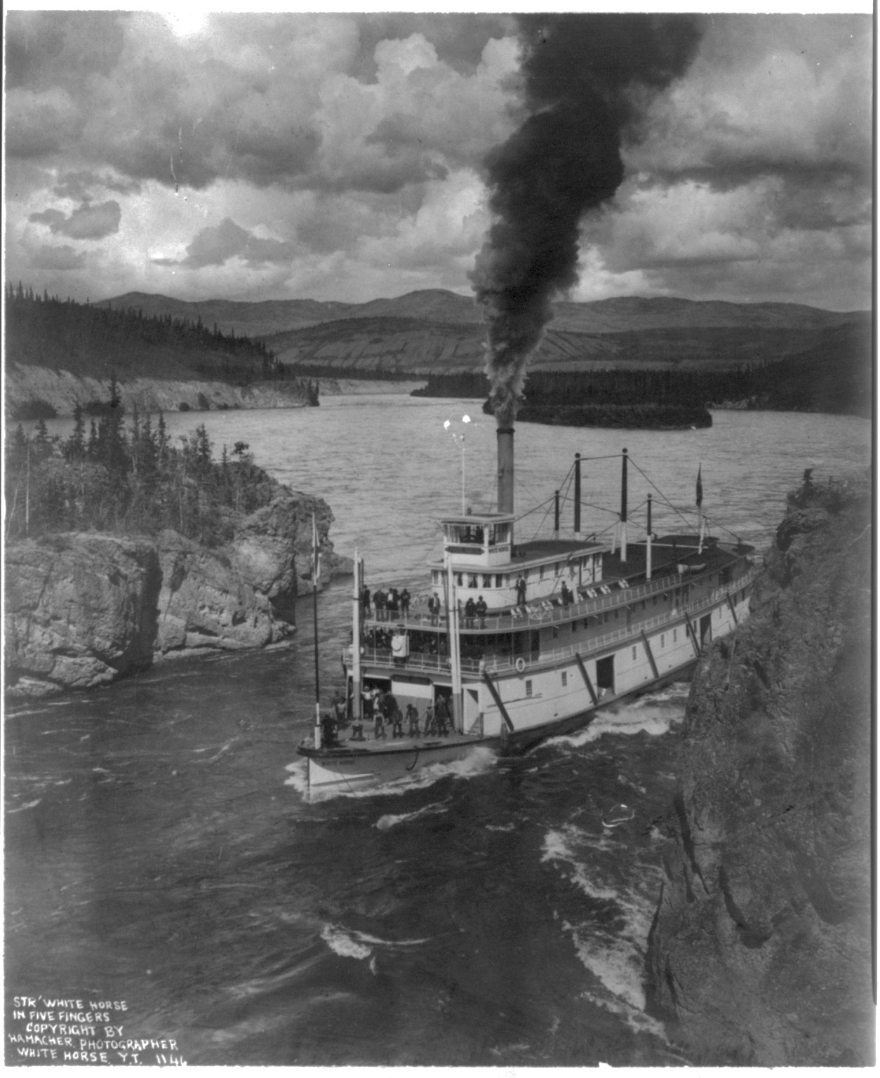 Str'White Horse in Five Fingers, 1920 — historic photograph
