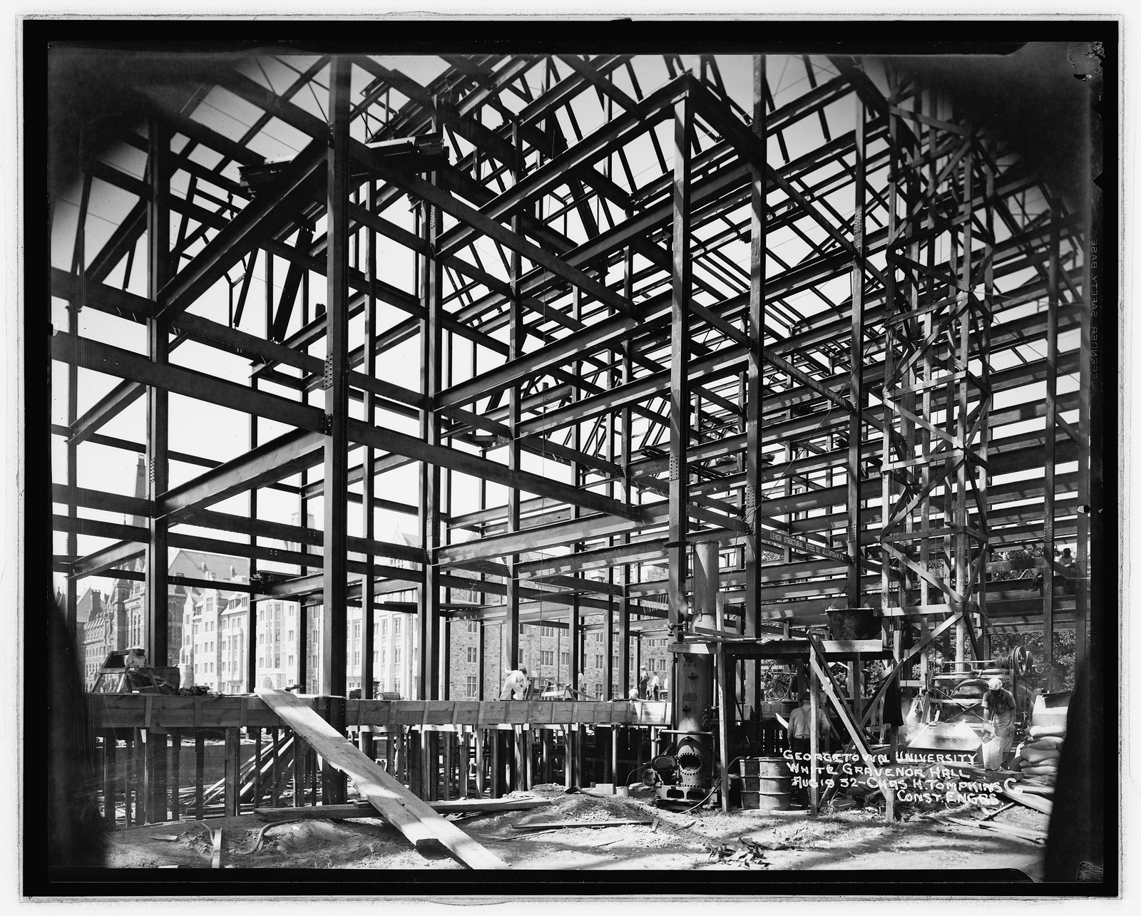 Georgetown Univ., [Washington, D.C.], construction, White Gravenor bldg., Oct. 18, '32, [19]32. — historic photograph