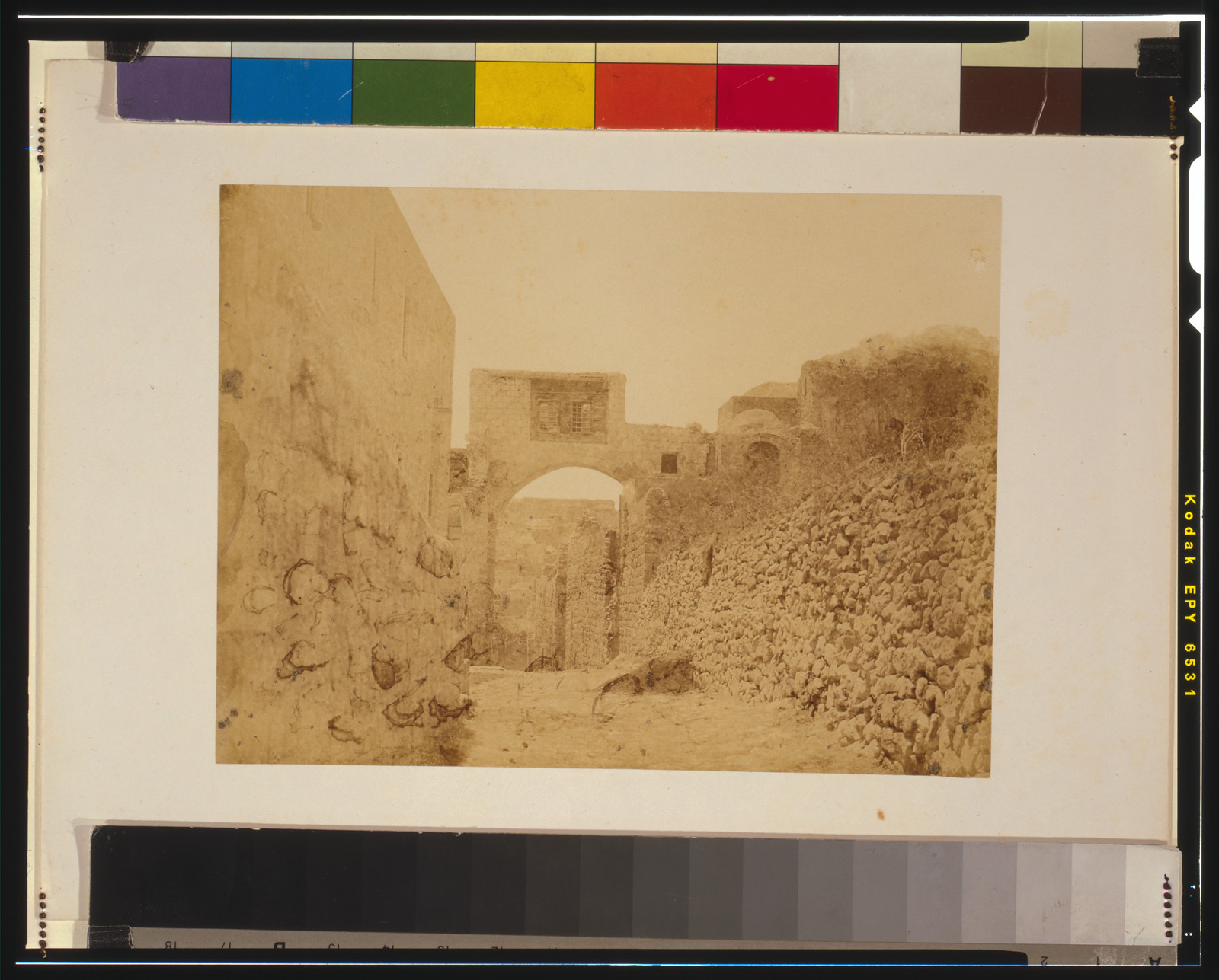 Arcade de l'Ecce-Homo, Paris : Gidé et J. Baudry, 1856. — historic photograph