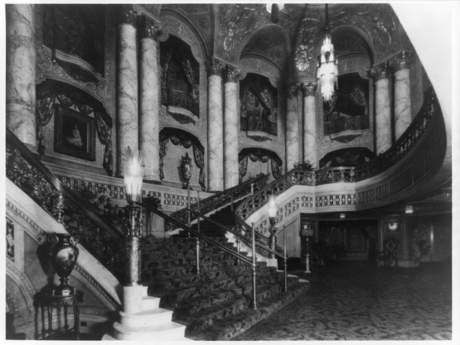 [Stairway and lobby in the Capitol Theatre, 1405 F Street, N.W., Washington, D.C.], [between 1900 and 1940] — historic photograph