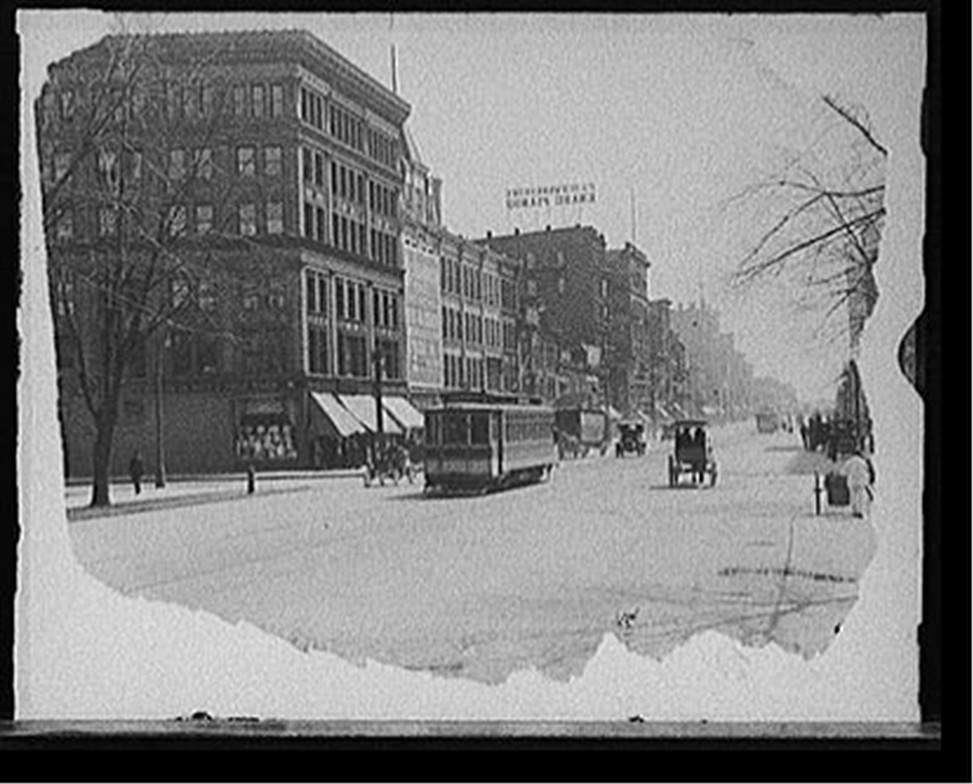 [Detroit, Mich., Woodward Ave. looking south], [between 1890 and 1910] — historic photograph