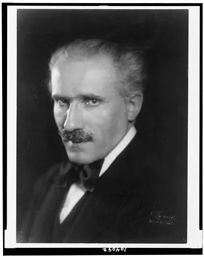 [Arturo Toscanini, head-and-shoulders portrait, facing left] / V. Laviosa, Roma, New York.